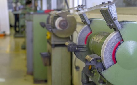 开小型加工厂需要什么手续 必办的3个证件