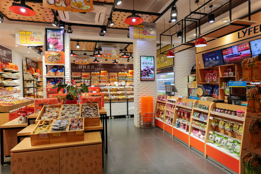 新手开零食店赚钱吗 零食店利润和成本分析-1