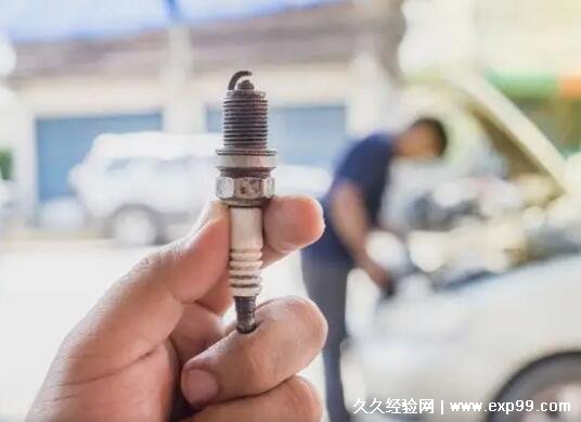 火花塞多久换一次才最佳？