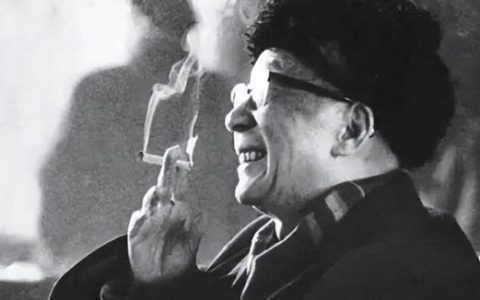 1966年老舍为什么投湖