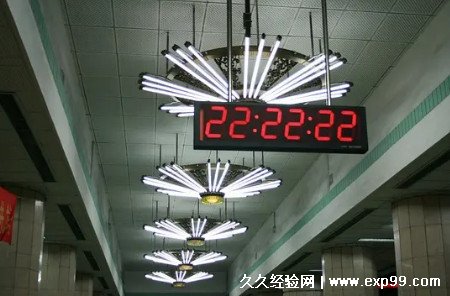 4个2代表什么意思 3种不同含义(谐音/炸弹/天使数字)