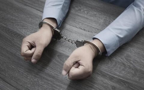 翼龙贷被爆雷？老玩家亲测：这坑踩了真的会“肉疼”